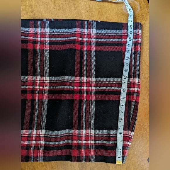 Beautiful plaid wool blend lined skirt size 10 - Picture 3 of 7